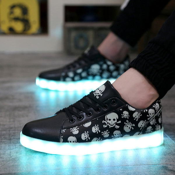 DoGeek Black Skull Light Up Shoes Unisex Boys and Gilrs and Adults (Choose Half Size Up) - DoGeek shoes/schuhe/chaussures/baskets/scarpe/trainers